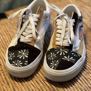Women’s Vans.  EUC.  Multicolor. Size 8